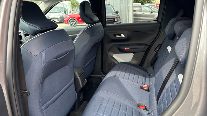 Citroen C3 1.2 Hybrid [110] Collection 5dr e-DCS6 Petrol Hatchback - Image 16